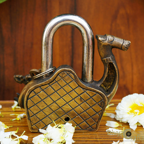 Camel Shape Solid Vintage Style Brass Lock with Two Keys