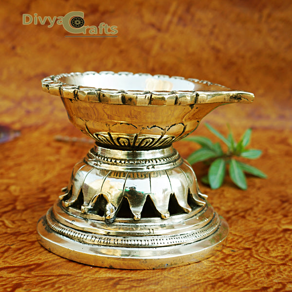 Brass Pooja Diya/ Oil Lamp