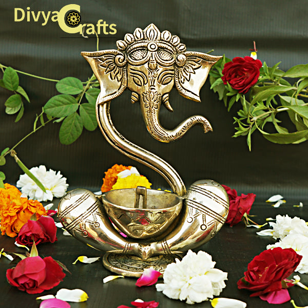 Brass Ganesha Shape Diya/Oil Lamp