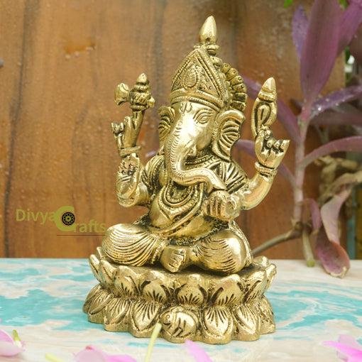 Brass Ganesha Sitting on Lotus (6.5")